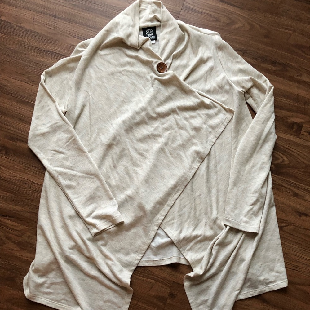 Cream wrap top